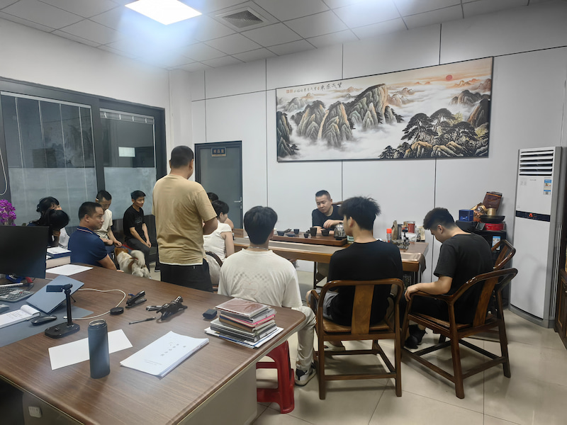 Focusing on Quality and Safety — Yuebao Technology Holds April Management Meeting